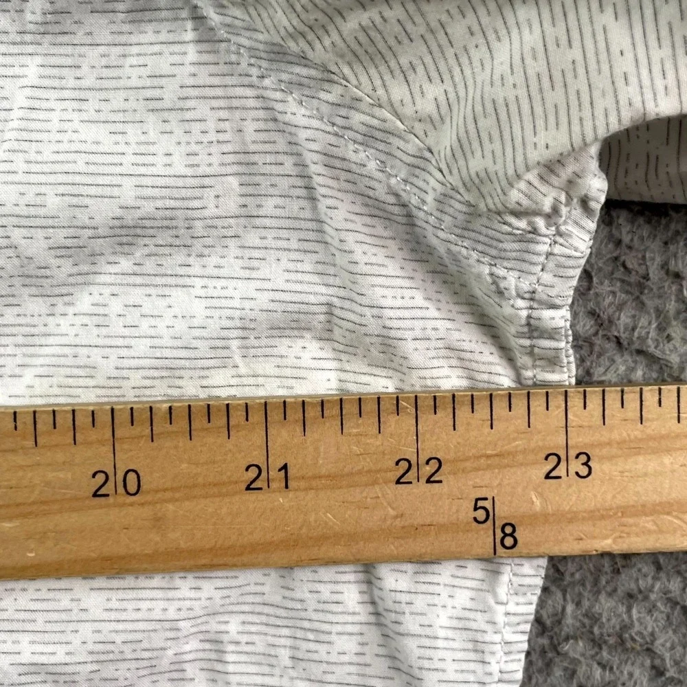 Banana Republic Organic Cotton Shirt Mens Large Gray Stripe Slim Fit Minimalist